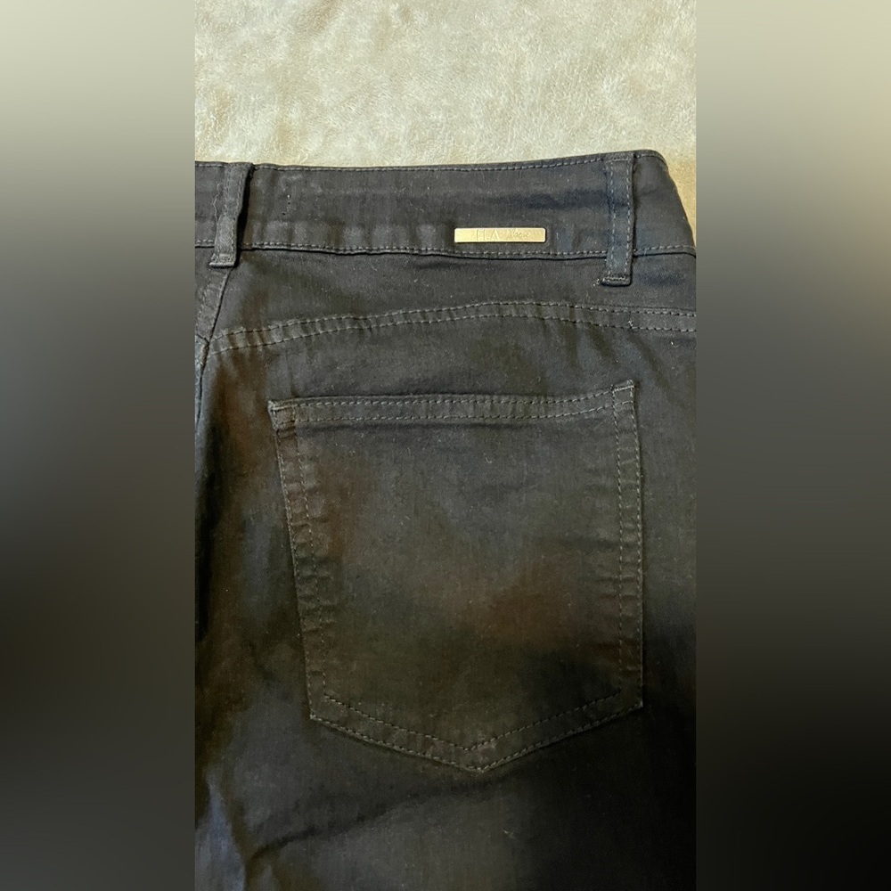 Butt lifting Black Skinny Jeans for Women - Picture 4 of 9